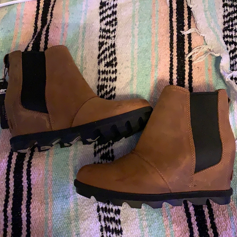 Sorel Joan of Arc, booties. Brand new with tags. 7.5